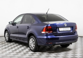 Подержанный автомобиль Volkswagen Polo Sedan 2016 года (7 фото)