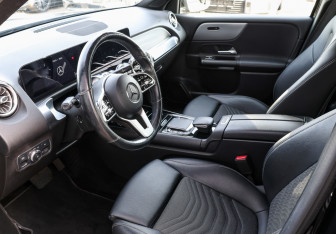 Подержанный автомобиль Mercedes-Benz GLB 2020 года (15 фото)