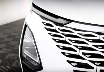 Подержанный автомобиль Omoda C5 2023 года (17 фото)