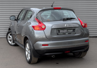 Подержанный автомобиль Nissan Juke 2012 года (7 фото)