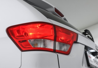 Подержанный автомобиль Jeep Grand Cherokee 2012 года (23 фото)