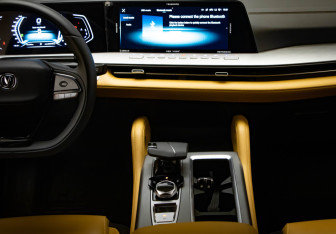 Подержанный автомобиль Changan Hunter Plus 2023 года (18 фото)