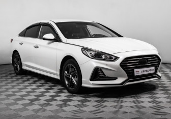 Подержанный автомобиль Hyundai Sonata 2017 года (3 фото)
