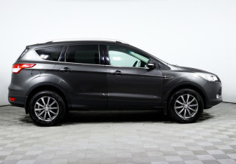 Подержанный автомобиль Ford Kuga 2016 года (4 фото)