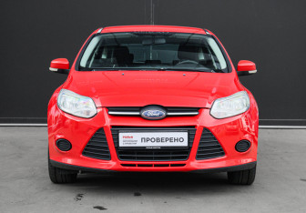 Подержанный автомобиль Ford Focus Hatchback 2013 года (2 фото)