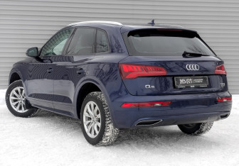 Подержанный автомобиль Audi Q5 2017 года (7 фото)