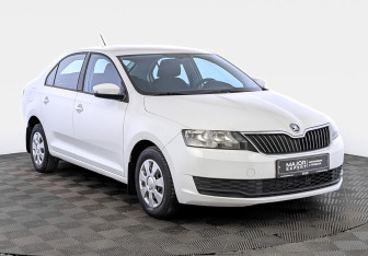 Подержанный автомобиль Skoda Rapid Liftback 2019 года (3 фото)