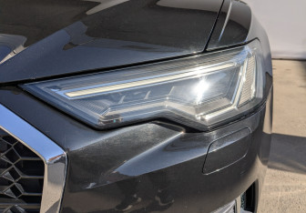 Подержанный автомобиль Audi A6 Sedan 2021 года (11 фото)