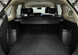 Подержанный автомобиль Mitsubishi Outlander 2012 года (14 фото)