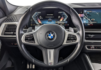 Подержанный автомобиль BMW X6 2023 года (22 фото)
