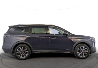 Новый Hongqi HS7 2025 (4 фото)