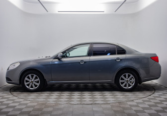 Подержанный автомобиль Chevrolet Epica 2011 года (2 фото)