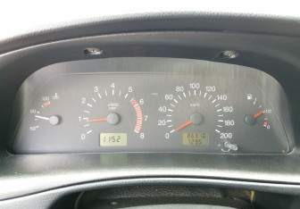 Подержанный автомобиль Chevrolet Niva 2008 года (13 фото)