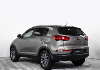 Подержанный автомобиль Kia Sportage 2015 года (7 фото)