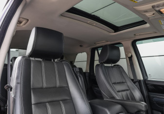 Подержанный автомобиль Land Rover Range Rover Sport 2011 года (10 фото)