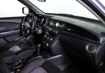 Подержанный автомобиль Mitsubishi Outlander 2003 года (11 фото)