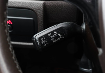 Подержанный автомобиль Volkswagen Touareg 2014 года (13 фото)