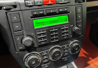 Подержанный автомобиль Land Rover Freelander 2011 года (16 фото)