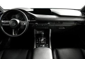 Подержанный автомобиль Mazda 3 Hatchback 2019 года (7 фото)