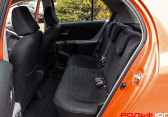 Подержанный автомобиль Toyota Yaris Hatchback 2007 года (8 фото)