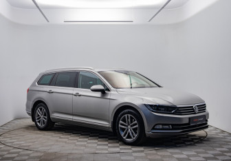 Подержанный автомобиль Volkswagen Passat Wagon 2017 года (3 фото)