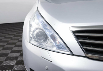Подержанный автомобиль Nissan Teana 2013 года (7 фото)