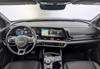 Подержанный автомобиль Kia Sportage 2023 года (14 фото)