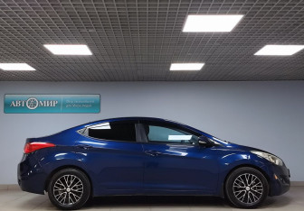 Подержанный автомобиль Hyundai Elantra Sedan 2012 года (4 фото)