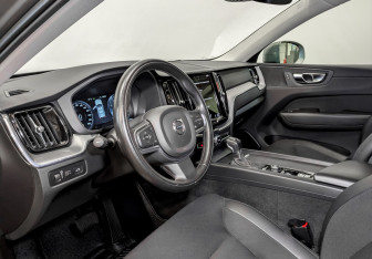 Подержанный автомобиль Volvo XC60 2021 года (16 фото)