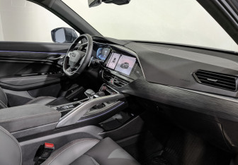 Подержанный автомобиль Geely Tugella 2023 года (13 фото)