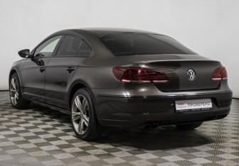 Подержанный автомобиль Volkswagen Passat CC 2013 года (7 фото)