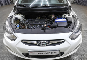 Подержанный автомобиль Hyundai Solaris Sedan 2011 года (9 фото)