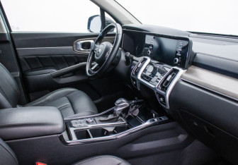 Подержанный автомобиль Kia Sorento 2020 года (9 фото)