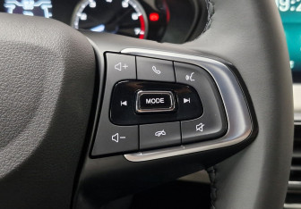 Подержанный автомобиль Kaiyi E5 2023 года (3 фото)