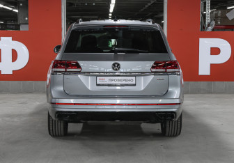 Подержанный автомобиль Volkswagen Teramont 2021 года (6 фото)
