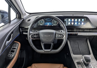 Подержанный автомобиль Omoda C5 2023 года (22 фото)