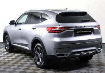 Подержанный автомобиль Haval F7 2022 года (3 фото)