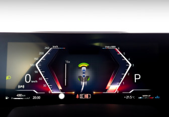 Подержанный автомобиль BMW X6 2024 года (13 фото)