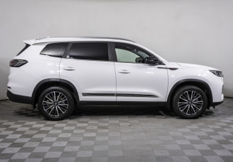 Подержанный автомобиль Chery Tiggo 8 Pro Max 2022 года (4 фото)