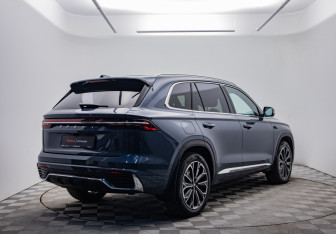 Подержанный автомобиль Geely Monjaro 2025 года (5 фото)
