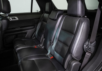 Подержанный автомобиль Ford Explorer 2012 года (14 фото)