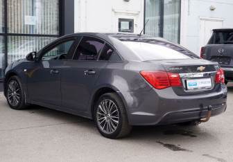 Подержанный автомобиль Chevrolet Cruze Sedan 2013 года (7 фото)