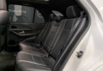 Подержанный автомобиль Mercedes-Benz GLE 2021 года (29 фото)