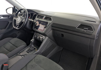 Подержанный автомобиль Volkswagen Tiguan 2019 года (22 фото)
