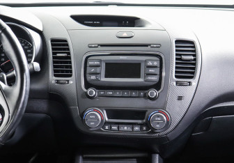 Подержанный автомобиль Kia Cerato Sedan 2018 года (8 фото)