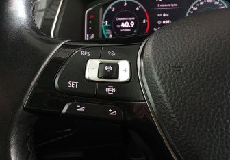 Подержанный автомобиль Volkswagen Tiguan 2020 года (13 фото)