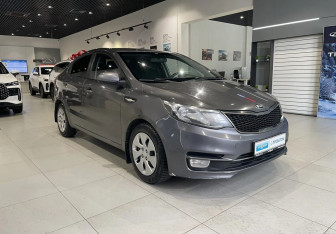 Подержанный автомобиль Kia Rio Sedan 2015 года (3 фото)