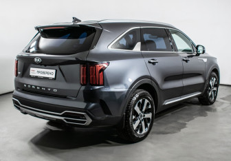 Подержанный автомобиль Kia Sorento 2020 года (5 фото)