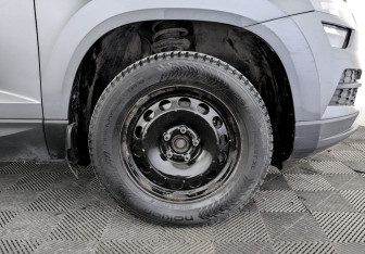 Подержанный автомобиль Skoda Karoq 2021 года (18 фото)