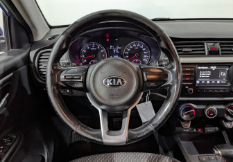 Подержанный автомобиль Kia Rio Hatchback 2019 года (21 фото)